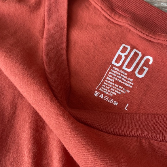 Rust Short-Sleeved Tee - Picture 2 of 2